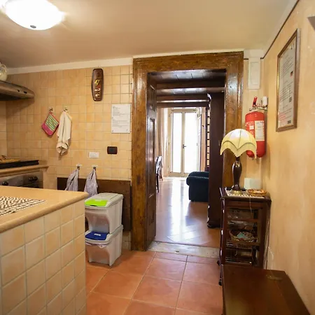 Sofia Apartment With Balcone Near Bari Old Town And Center Appartamento